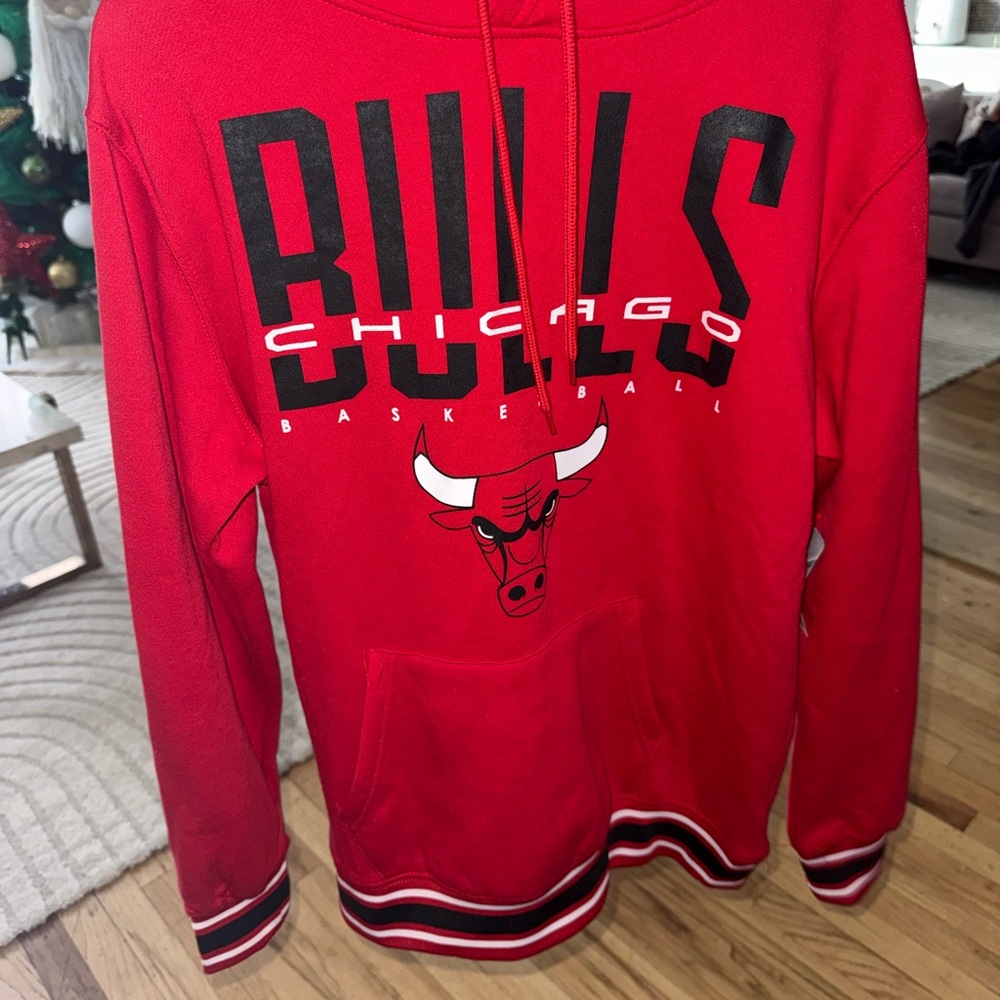 Chicago Bulls Red Crewneck Sweater